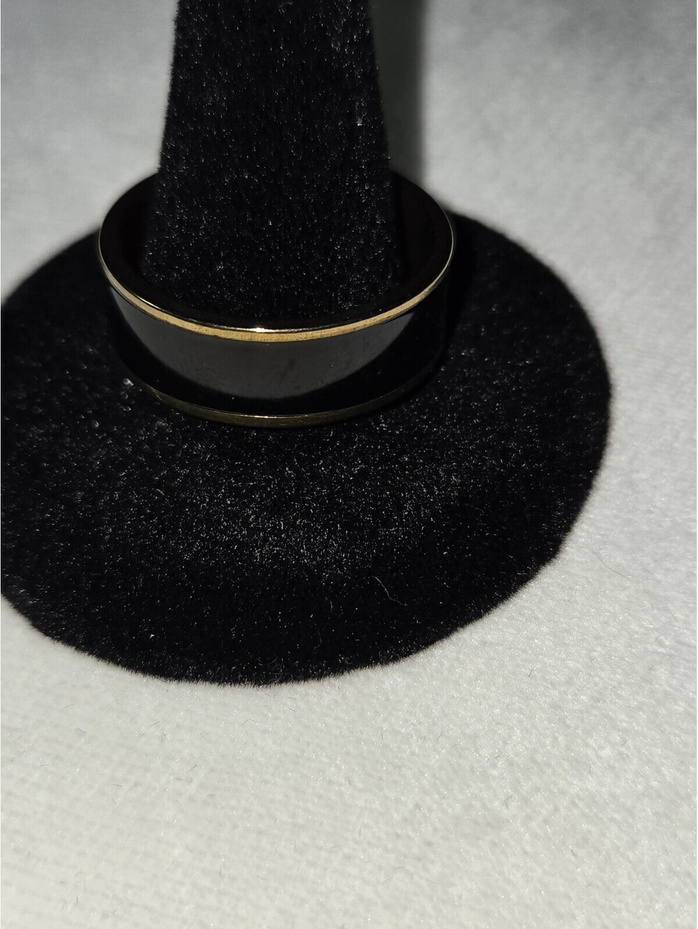 Contemporary Black and Gold Women's Love Ring, New Without Tags, Size 11